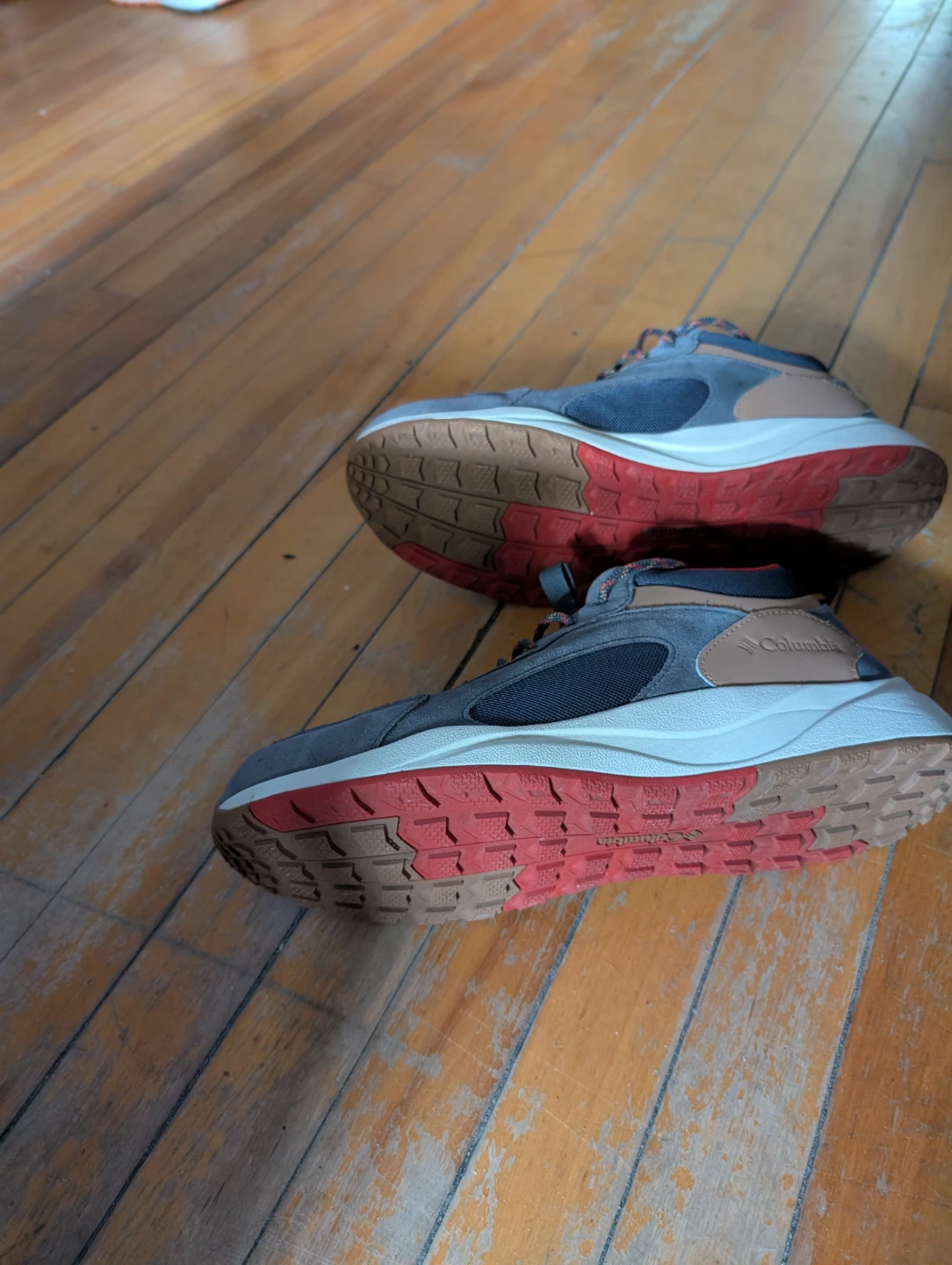 Columbia hiking shoes - photo 3