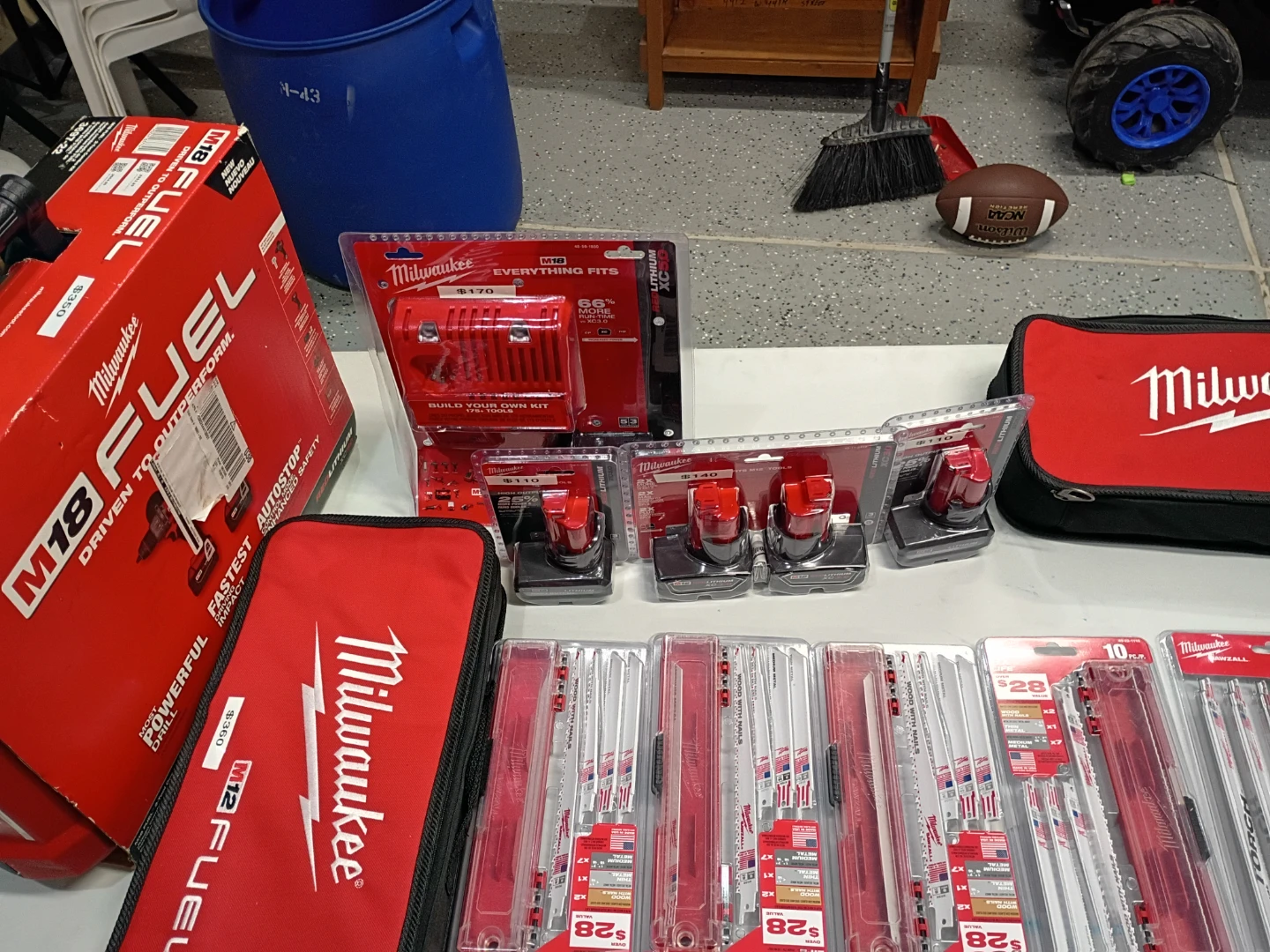 Milwaukee M18 FUEL Deep Cut Variable Speed Band Saw