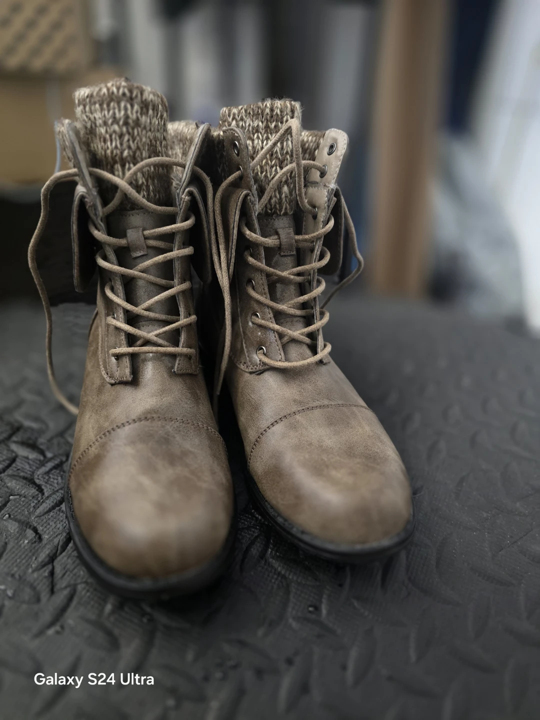 New Soffe Carissa Women's Boots Size 8