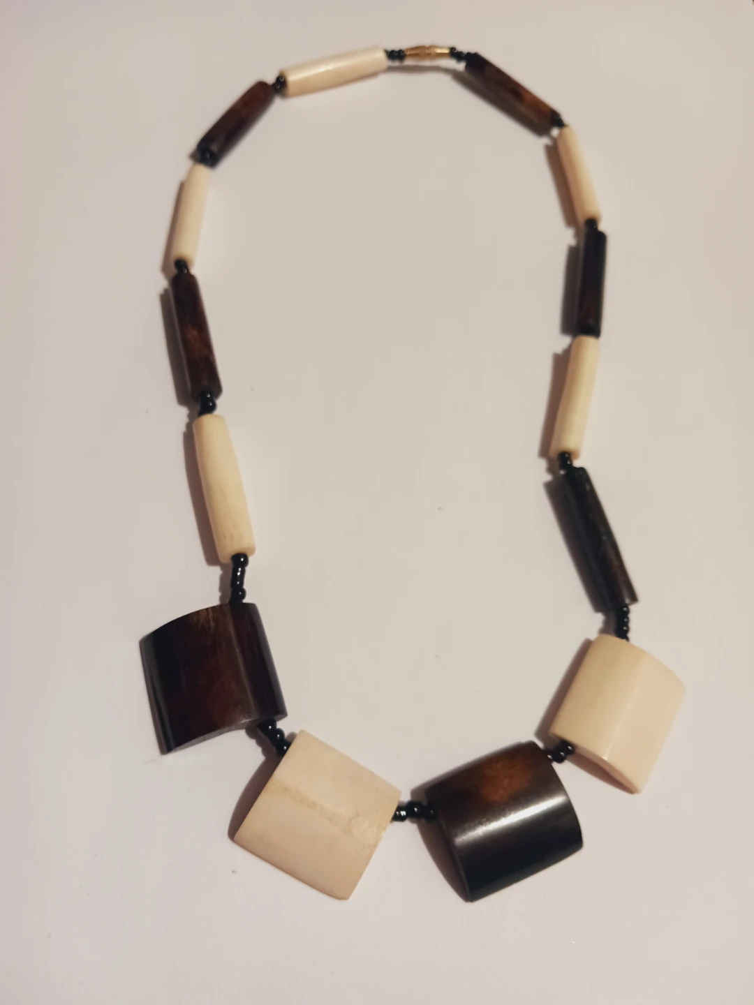 Beaded Necklace with Wood and Bone Elements - photo 3