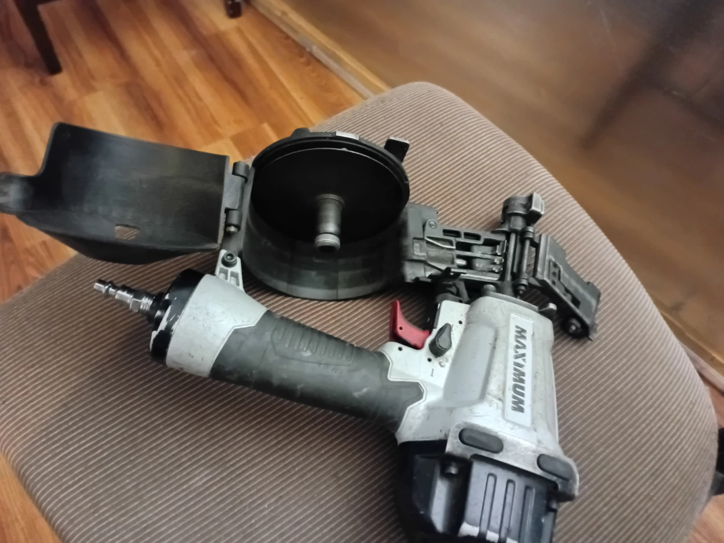 Maximum Coil Roofing Nailer - photo 3