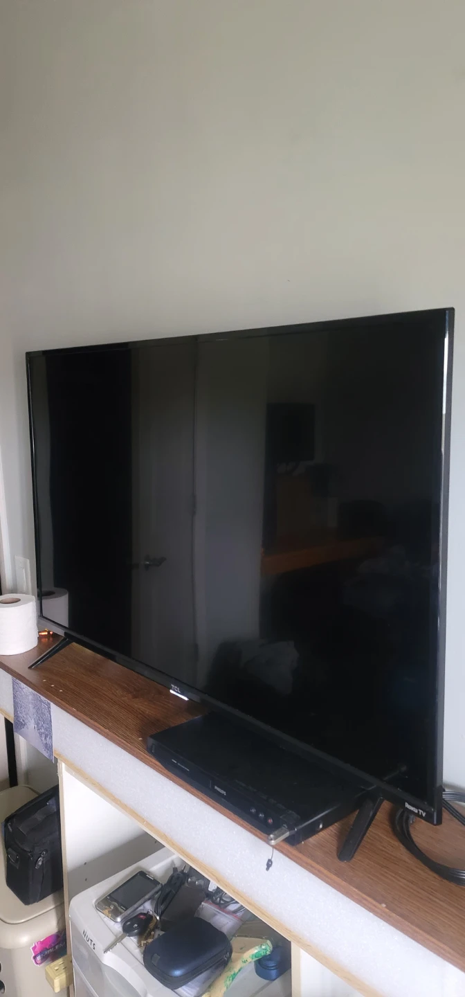 TCL 50" Roku TV - photo 4