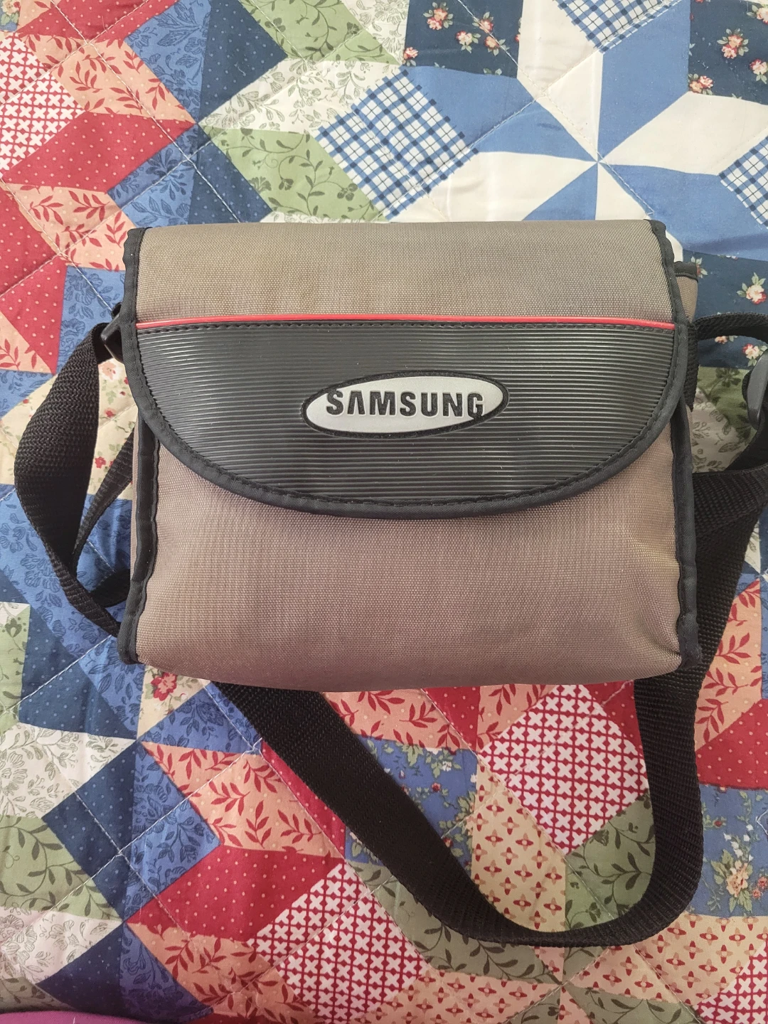 Samsung 7-15x35 Zoom Binoculars with Case