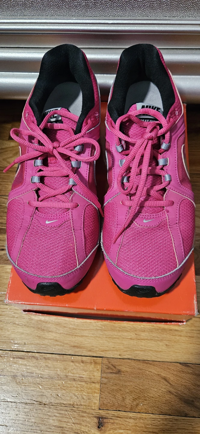 Women's Nike Reax Run 8 women's running sneakers