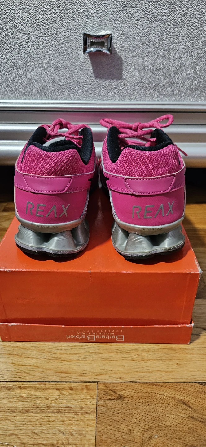 Women's Nike Reax Run 8 women's running sneakers - photo 3