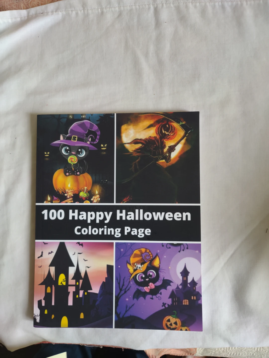 100 Happy Halloween Coloring book