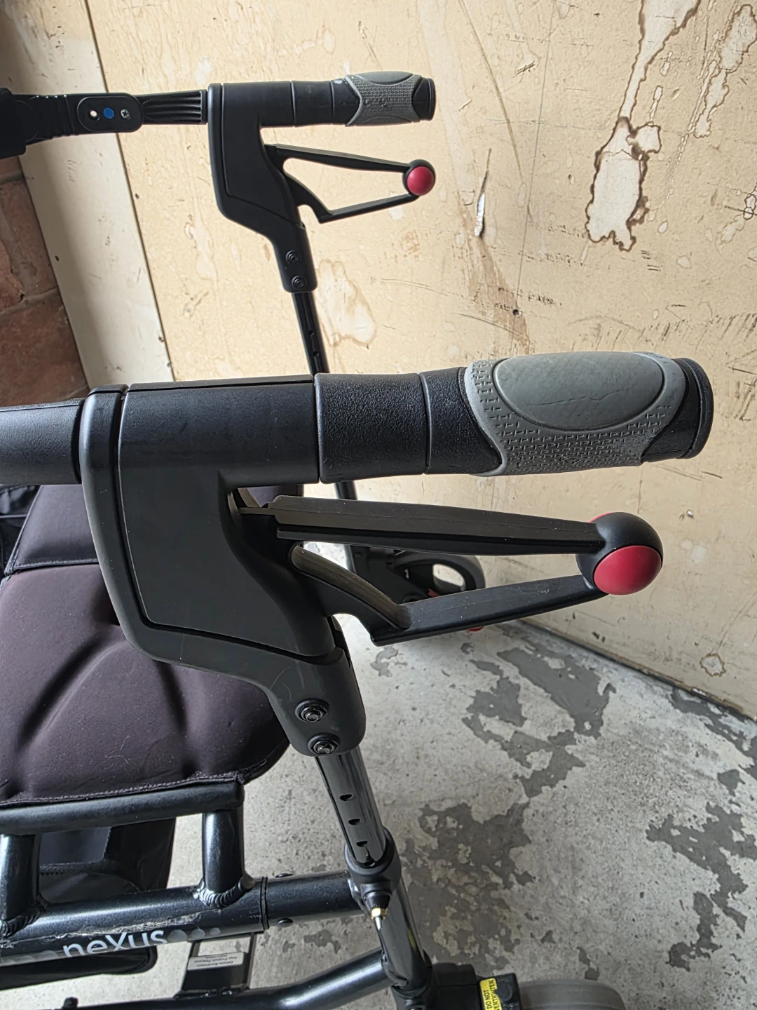 Nexus Walker - Super low with storage bag - photo 2