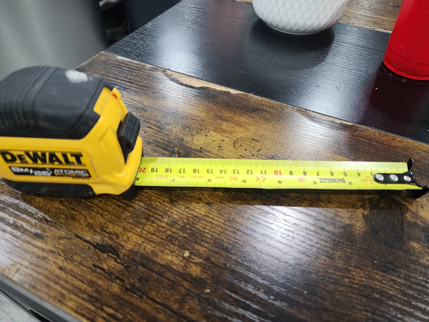 DEWALT 8M/26' ATOMIC Compact Series Tape Measure