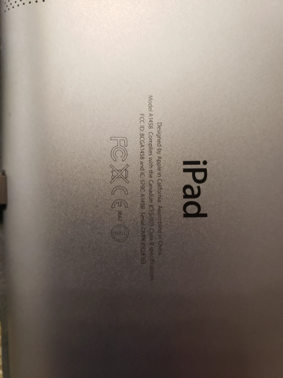 Apple iPad (Model A1458) - photo 4