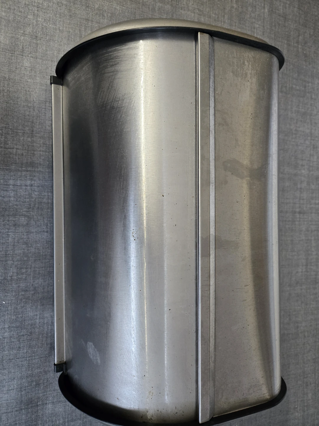 Water pitcher and bread box - photo 3