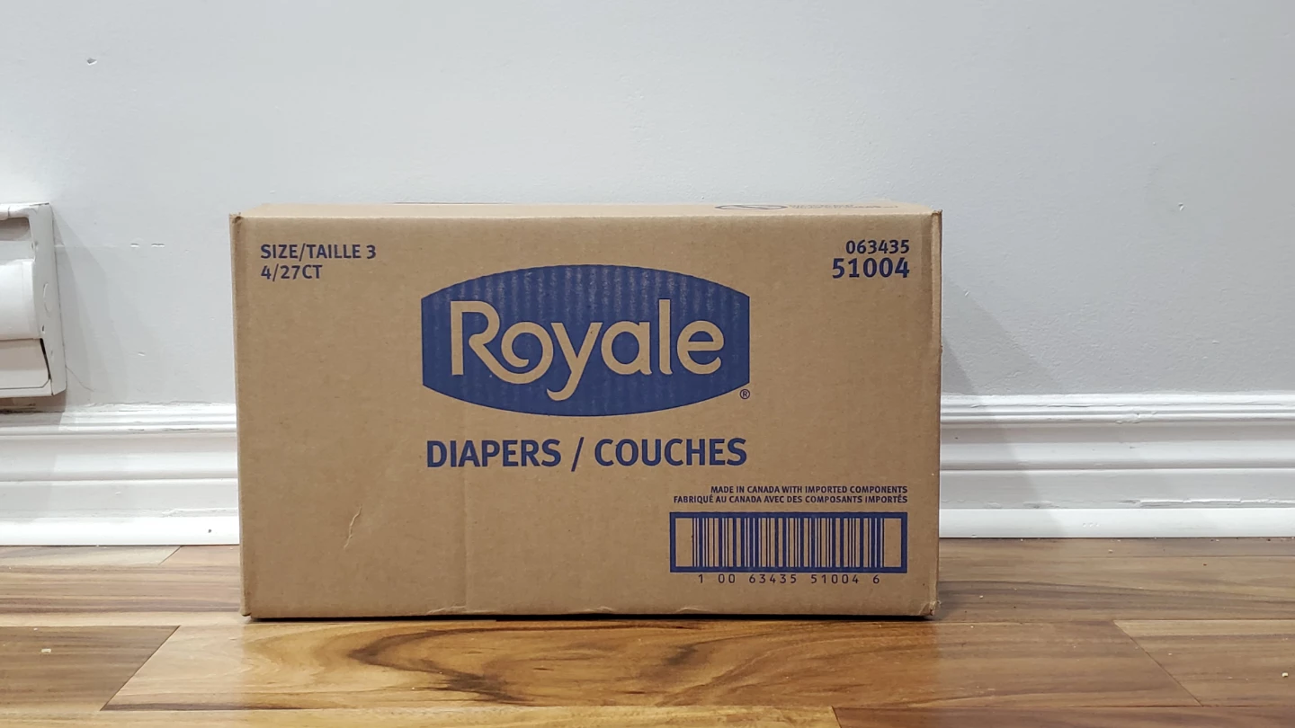 Royale Premium Diapers Size 3 (27 Count)