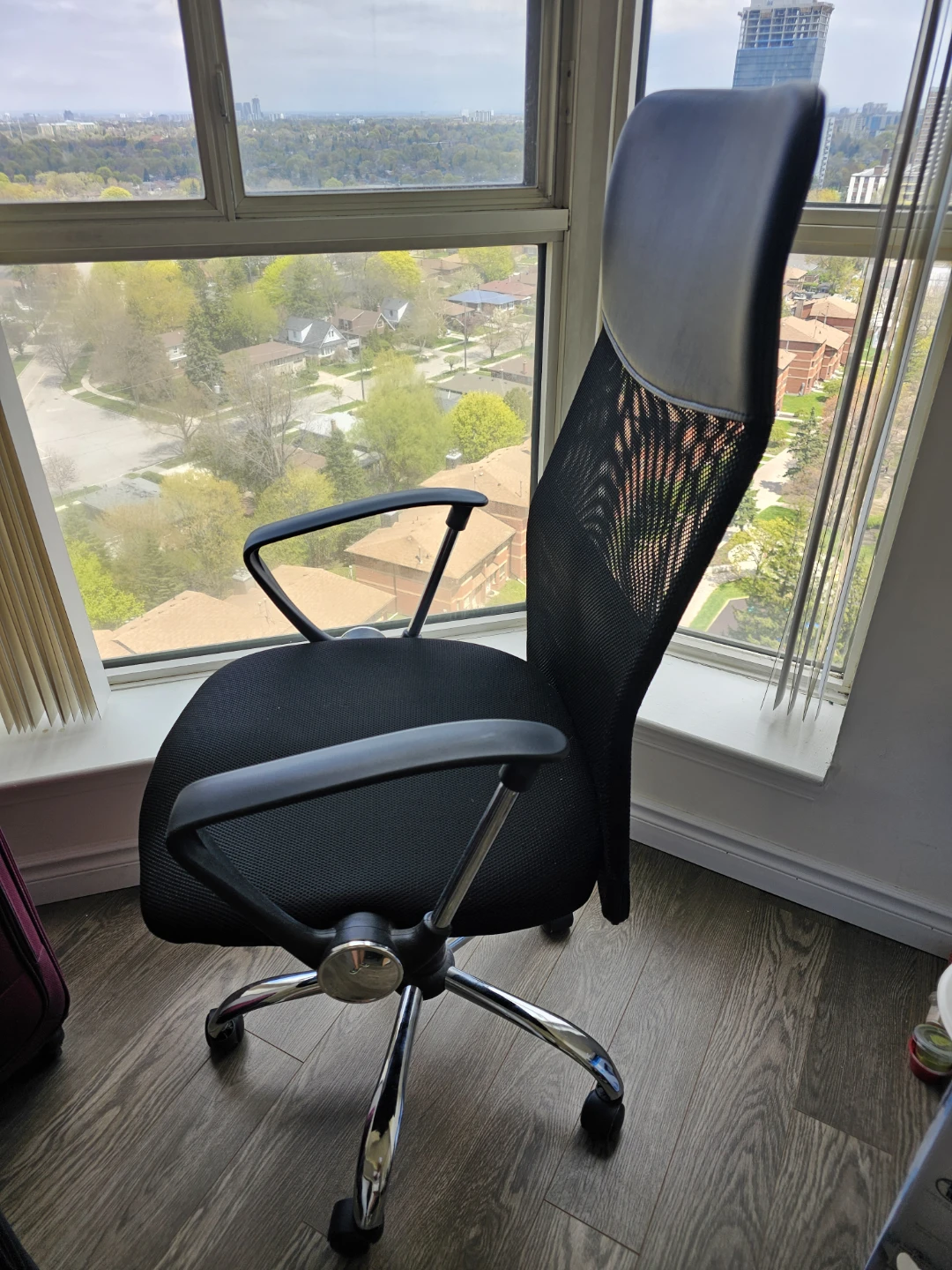 Black Mesh Office Chair