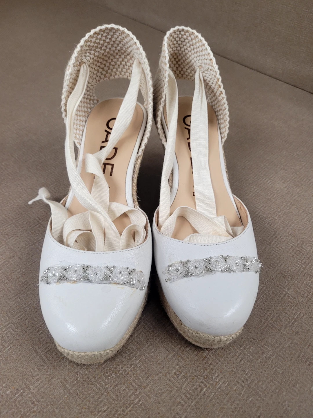 Gadea White Wedge Espadrille Sandals Size 35🥕🌱