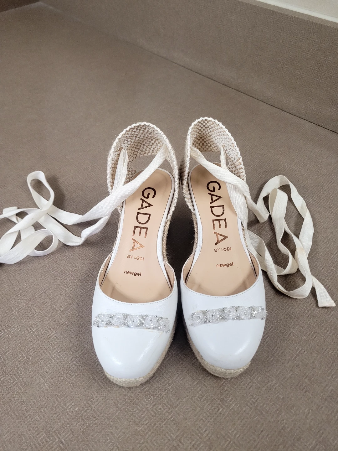 Gadea White Wedge Espadrille Sandals Size 35🥕🌱 - photo 2