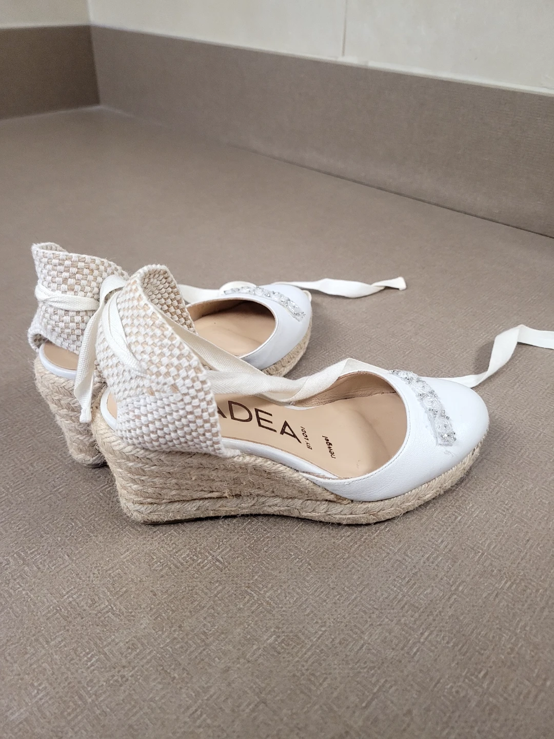 Gadea White Wedge Espadrille Sandals Size 35🥕🌱 - photo 3