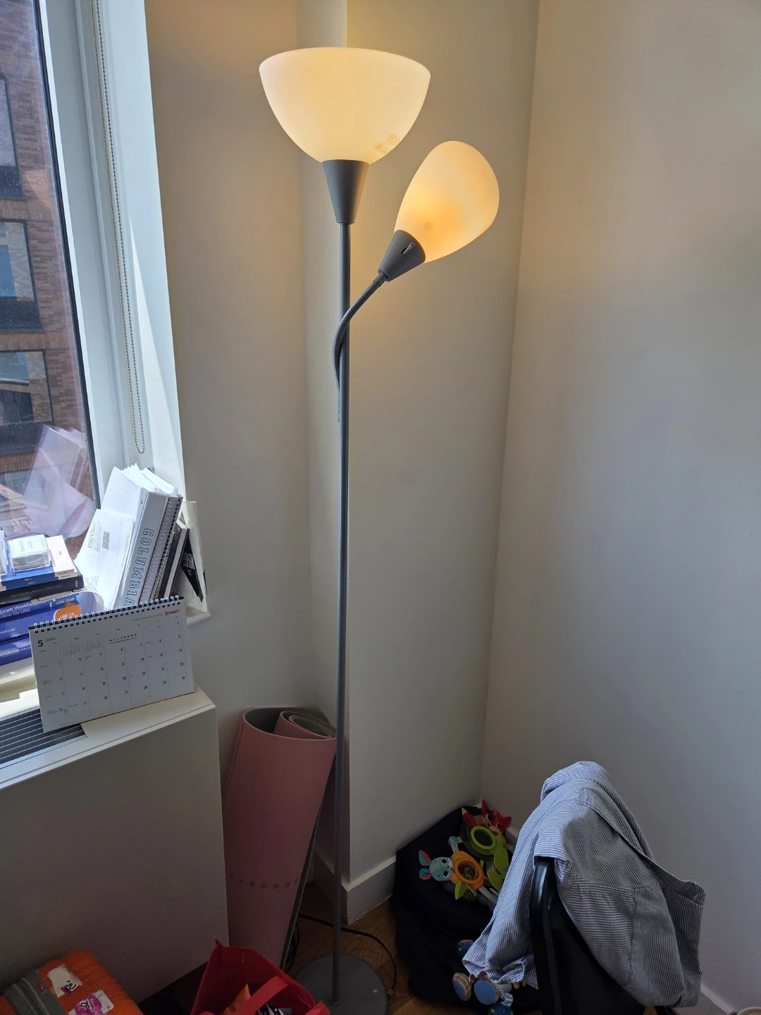 Double Head Floor Lamp w/ 2 new light bulbs - photo 2