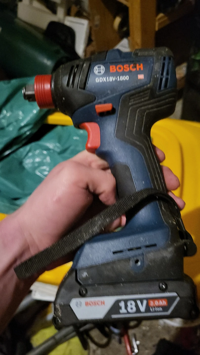 Bosch GDX 18V-1800 Impact Wrench
