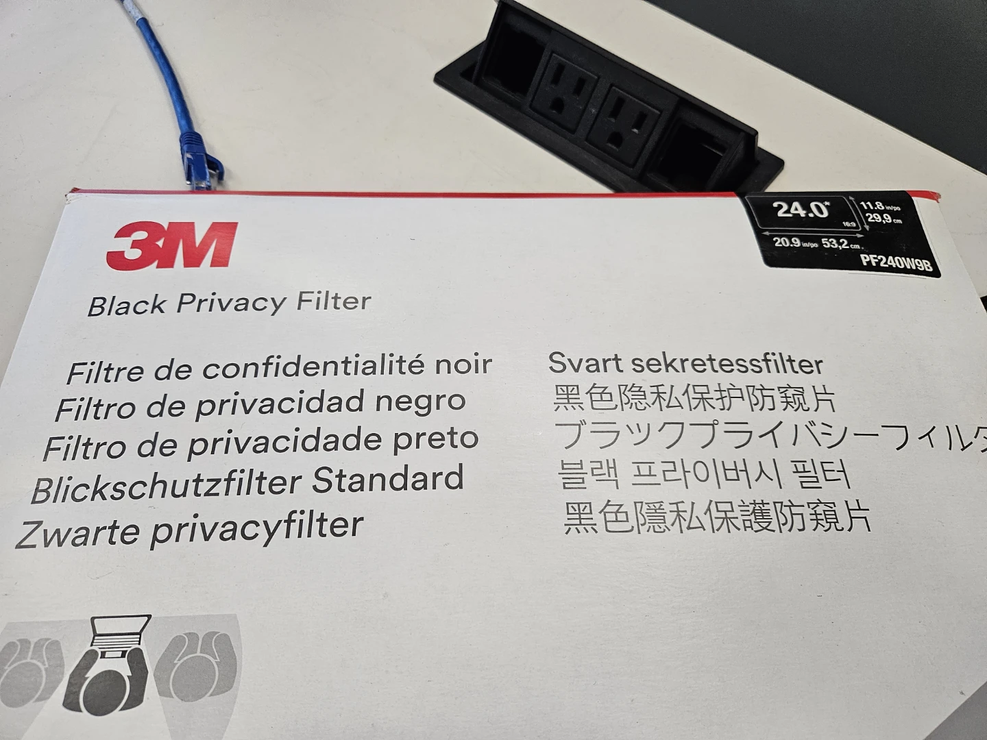3M Black Privacy Filter for 24.0" Monitors - photo 3