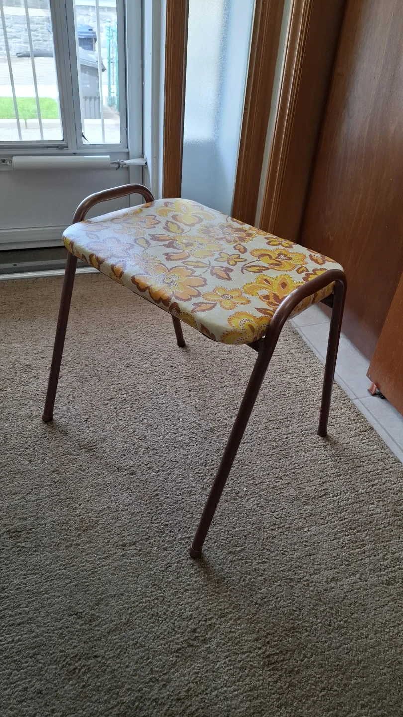 Vintage Floral Foot Stool / Ottoman - photo 2