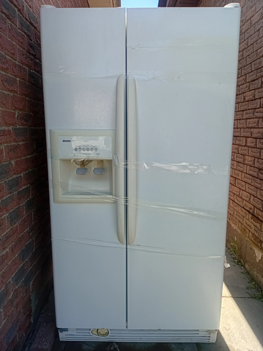 White Kenmore Side-by-Side Refrigerator with Water Dispenser - photo 3