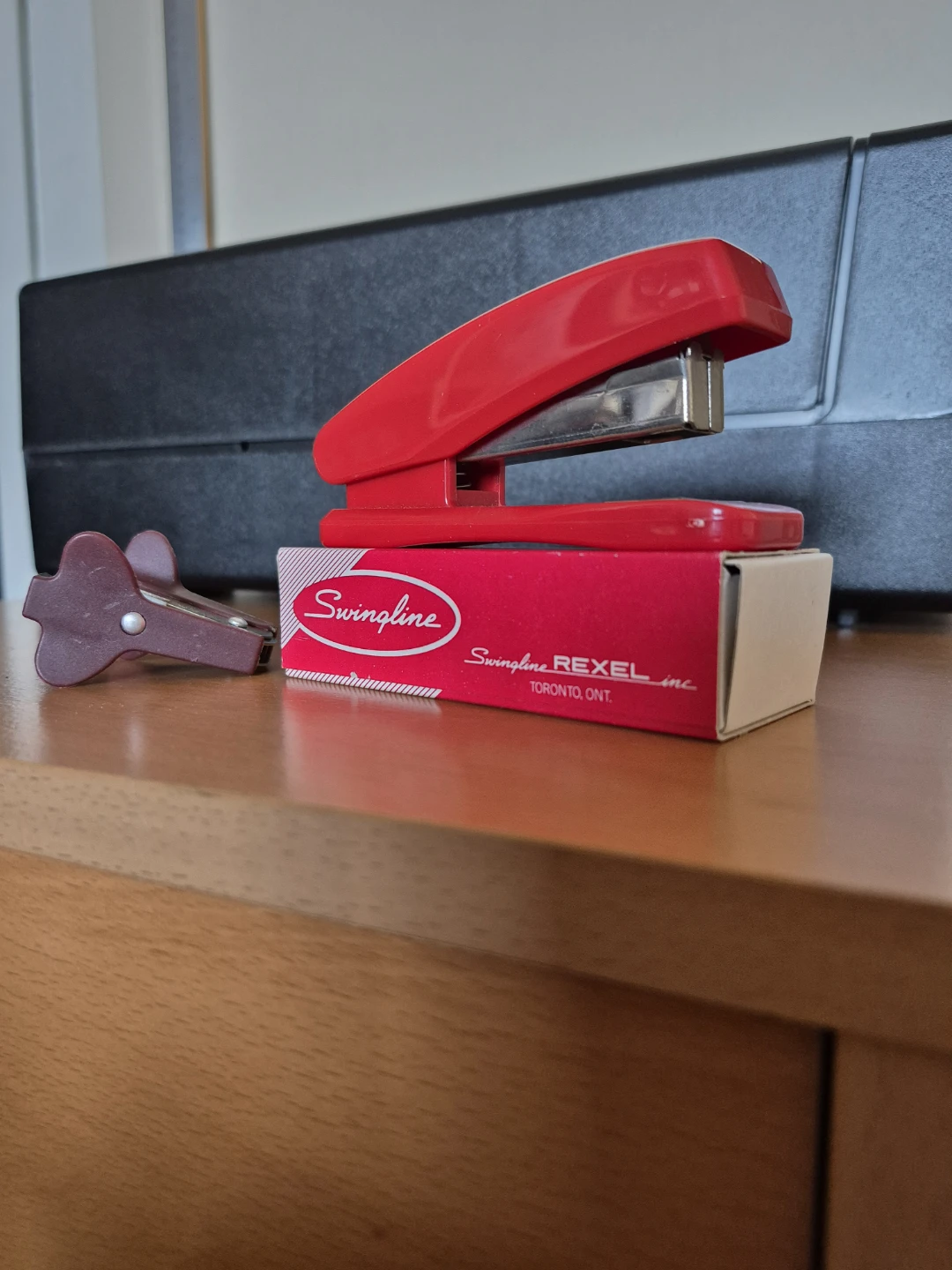 Stapler ➕ Full Box Staples ➕ Staple Remover - photo 3