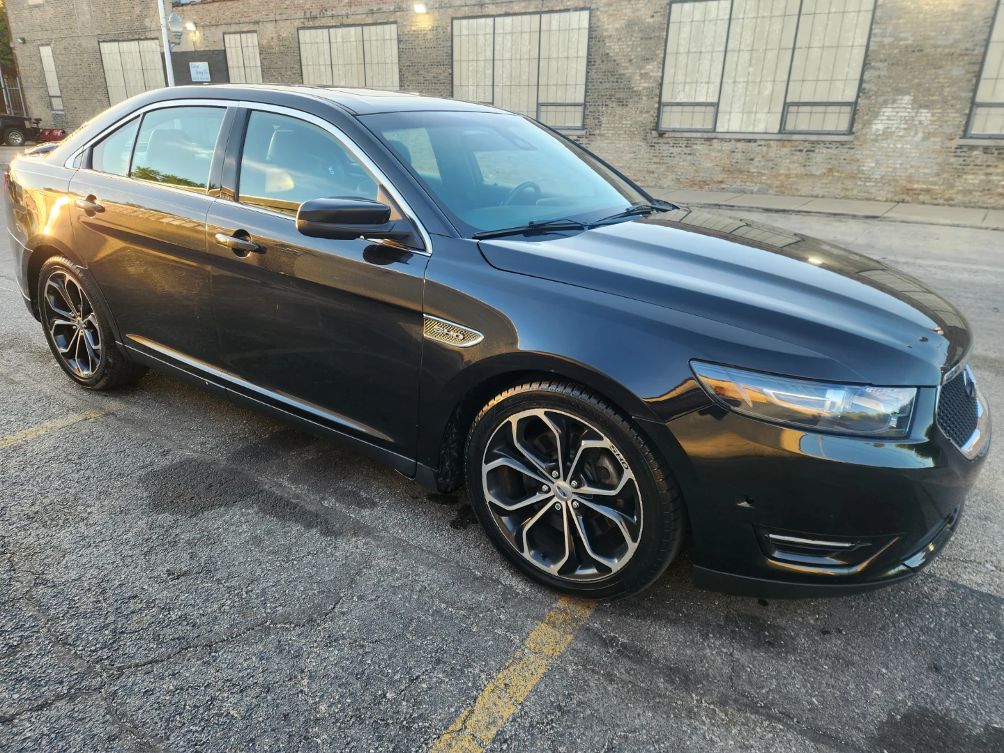 2013 Ford Taurus SHO - photo 3