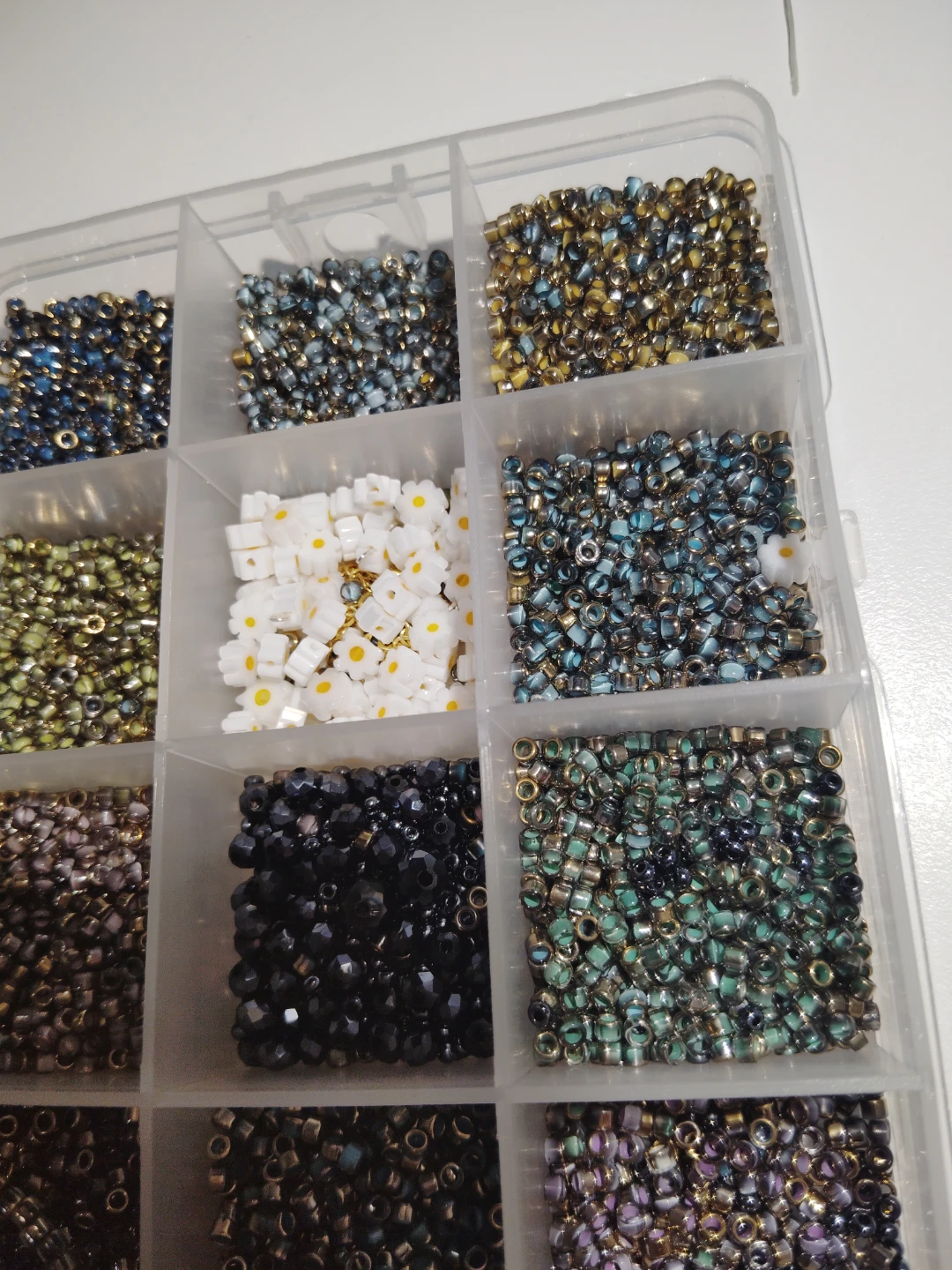 Glass Beads with box - photo 4