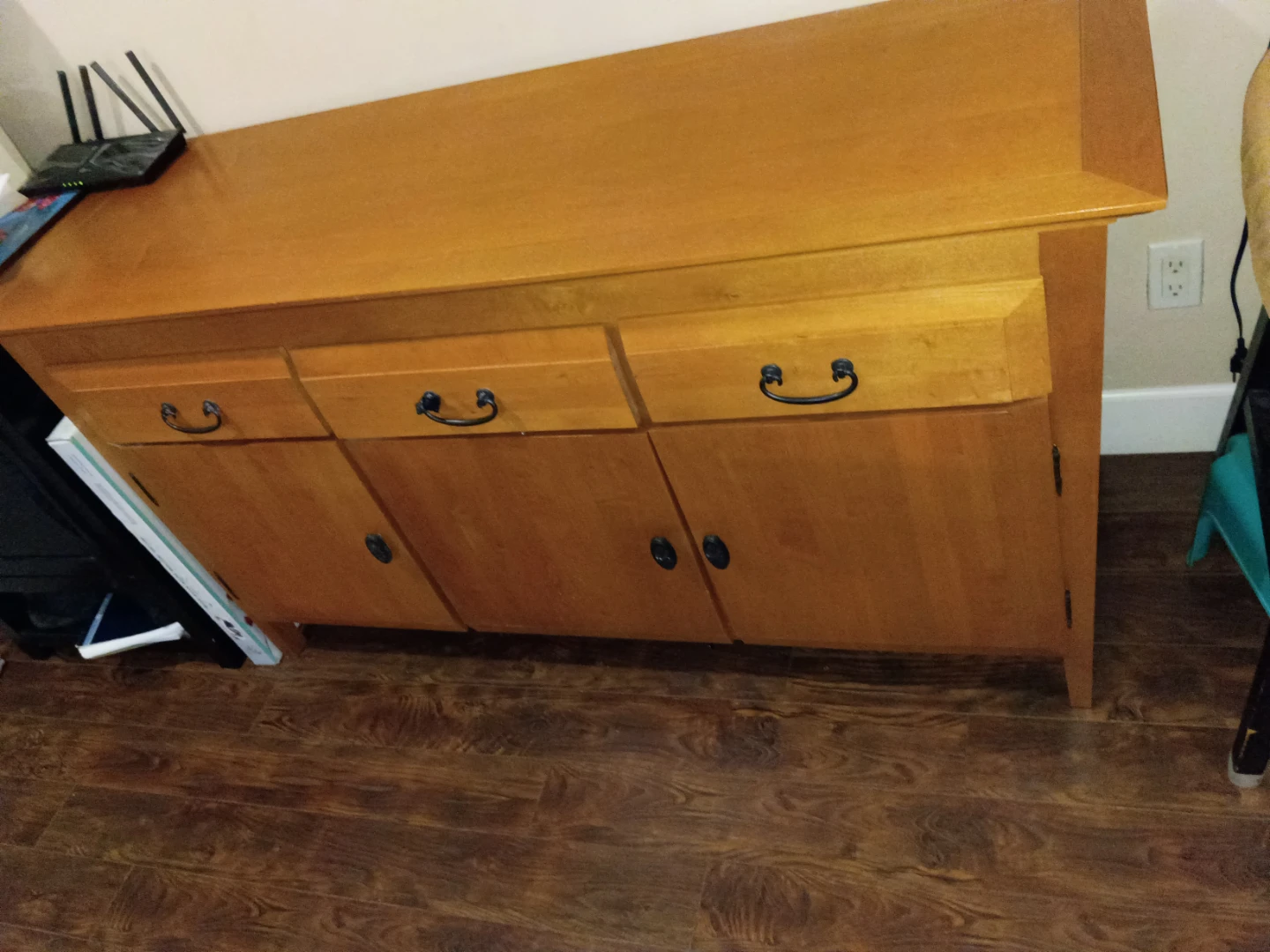 Wooden Credenza with 3 Drawers and 2 Doors - photo 4