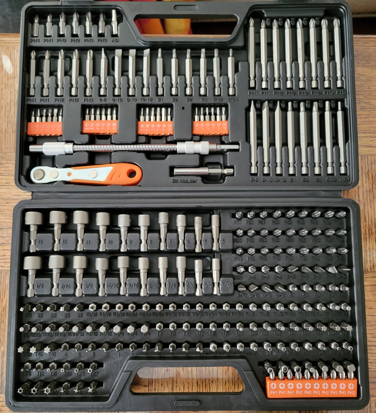 NEW Impact Wrench Kit with 2 8.0Ah Batteries & Accessories - photo 2