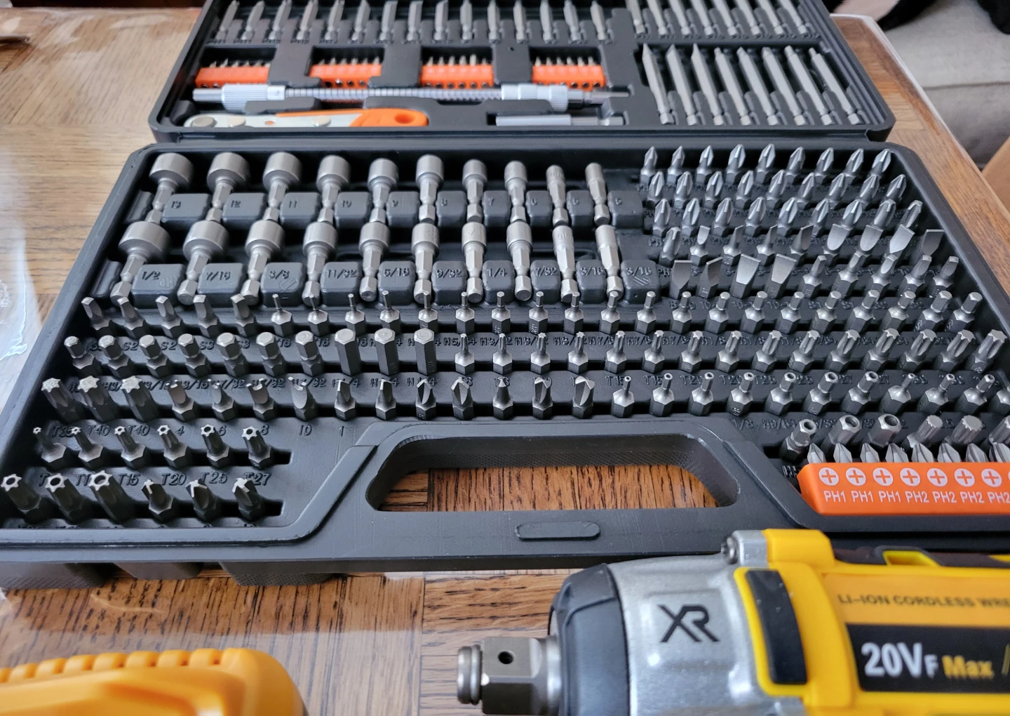 NEW Impact Wrench Kit with 2 8.0Ah Batteries & Accessories - photo 3