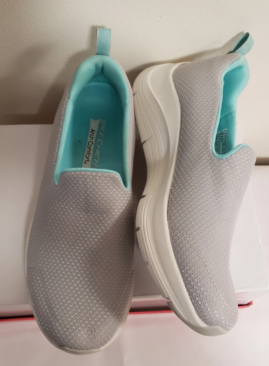 Brand new Women's Sketchers Size 7.5 - photo 2