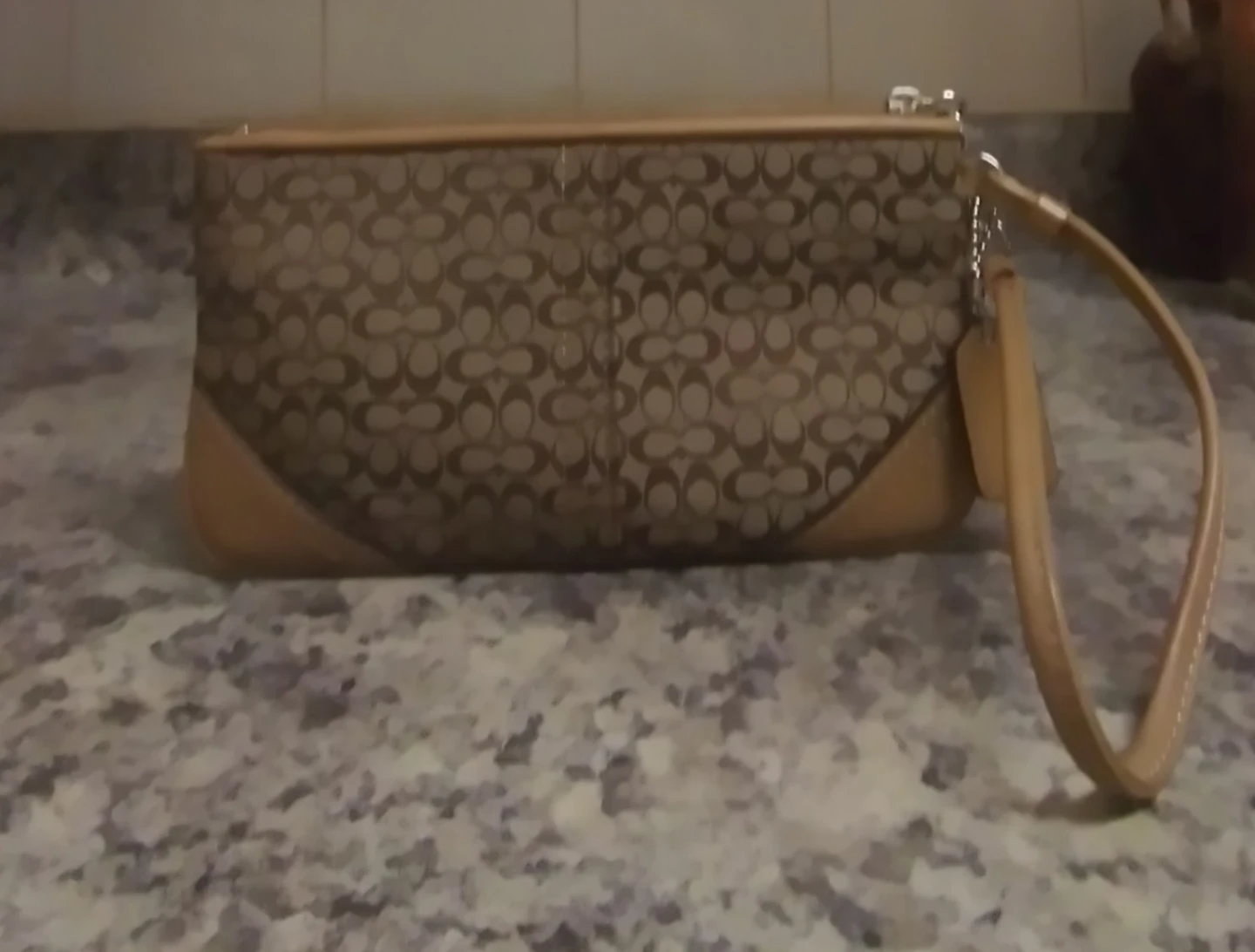 Coach leather Wristlet Clutch - photo 2