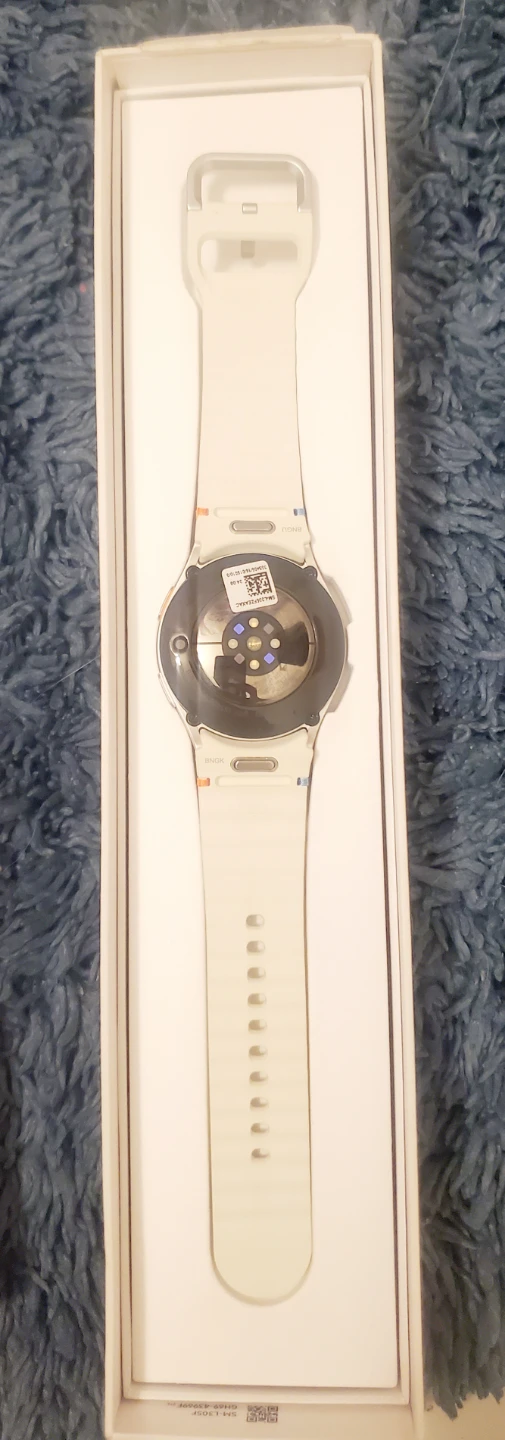 New Open-Box Samsung Galaxy Watch 7 (No Charger) - photo 3