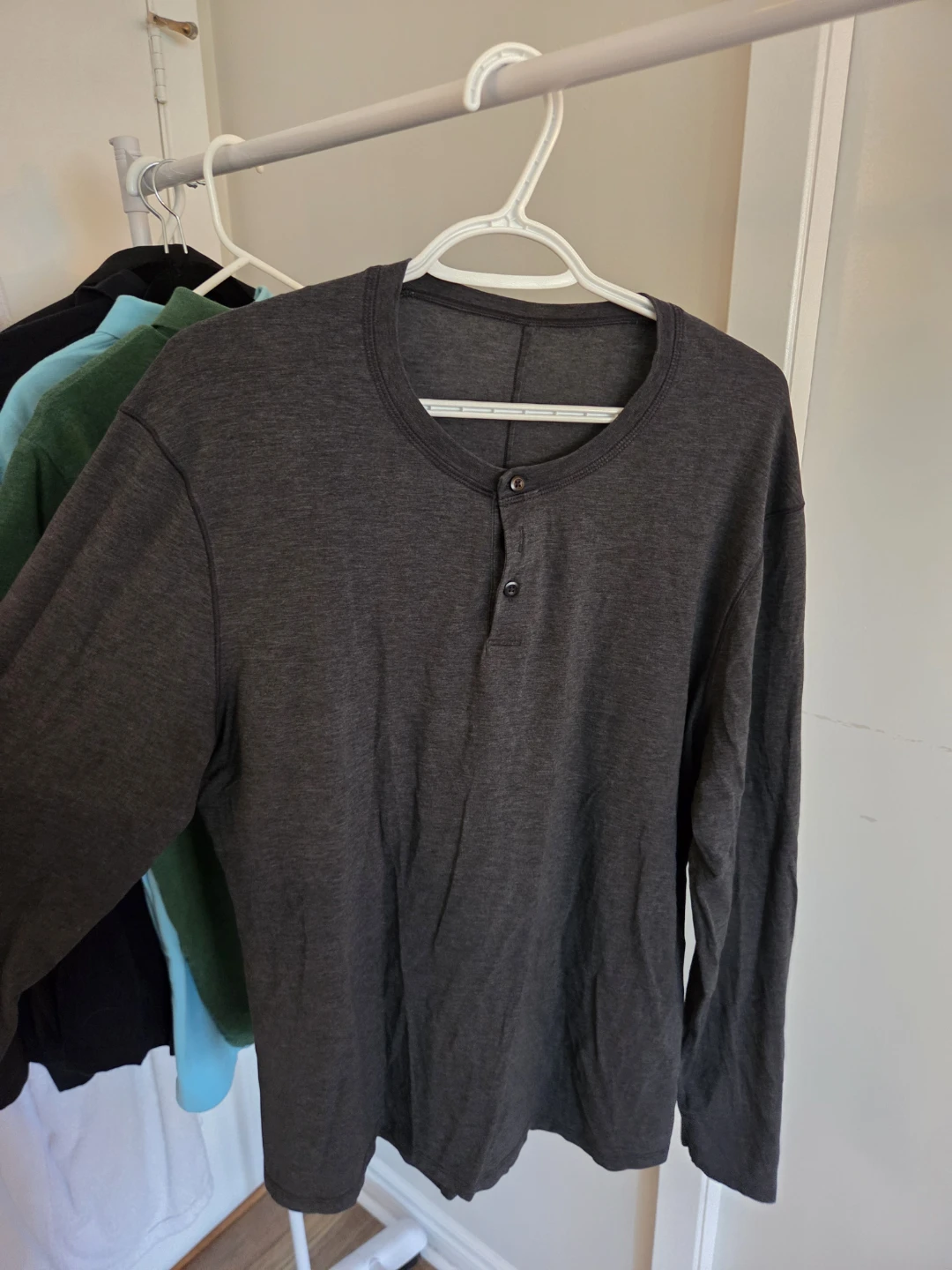 Various shirts polo, Massimo Dutti, Lululemon - photo 5