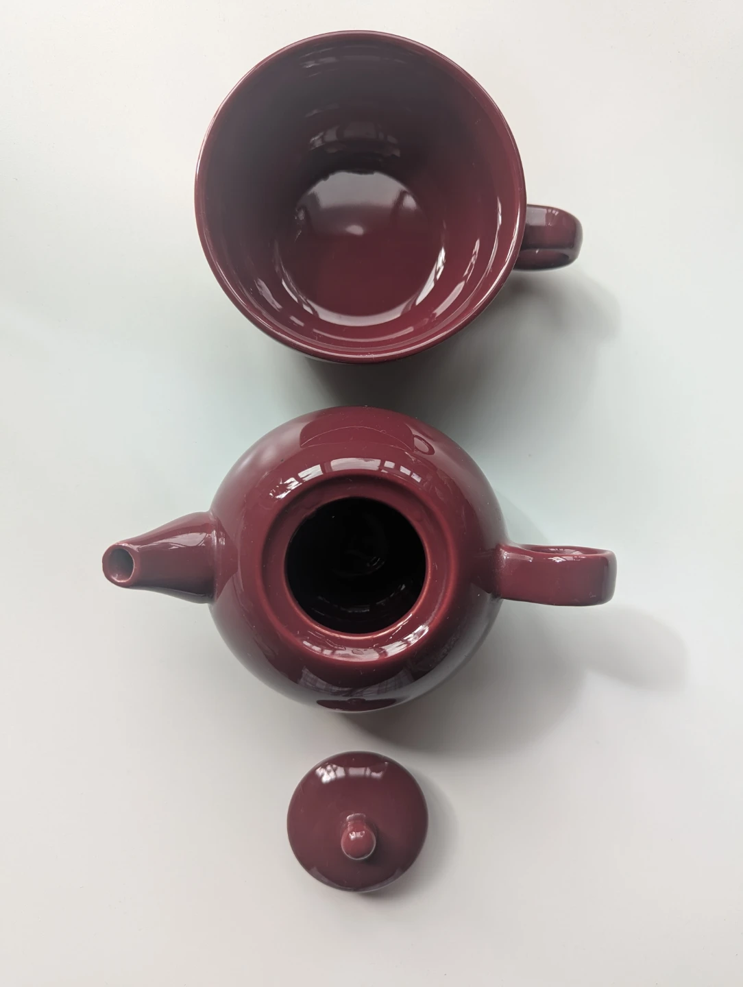 One cup T 4 Me teapot, in burgundy