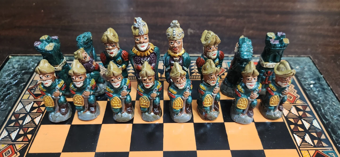 Hand-Carved Peruvian Chess Set with Decorative Board - photo 4