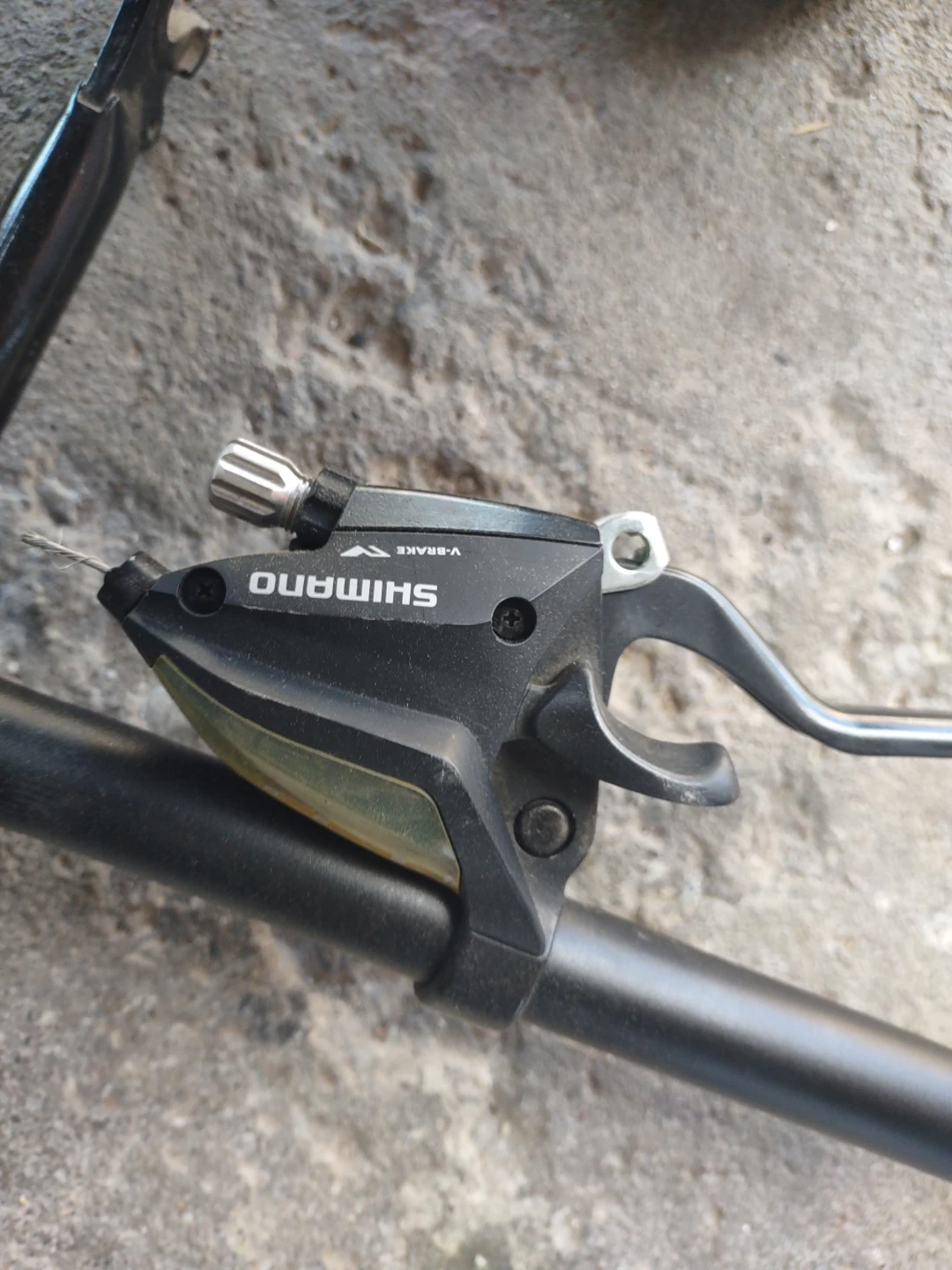 Bontrager Handlebar with Shimano V-Brake Levers - photo 3