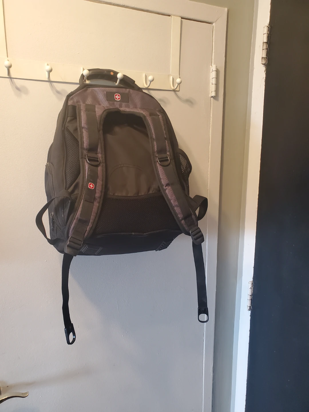 Laptop Swiss Gear Backpack 15 Inches - photo 2