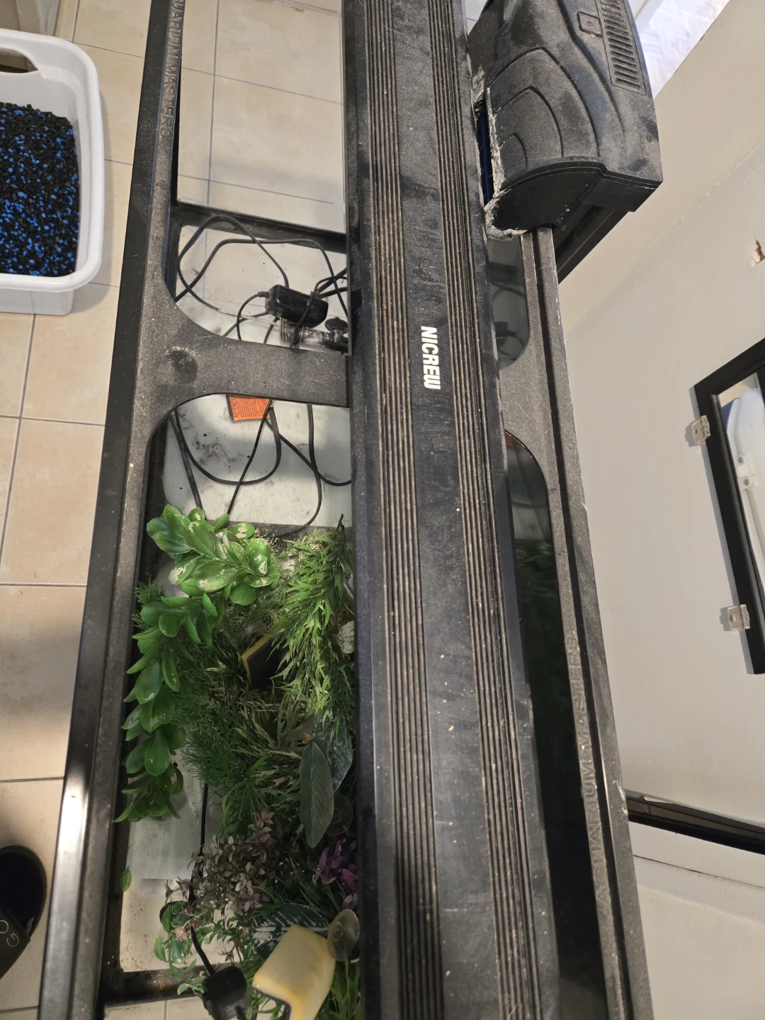 30 Gallon Aquarium Tank with light, heater and accessories - photo 5