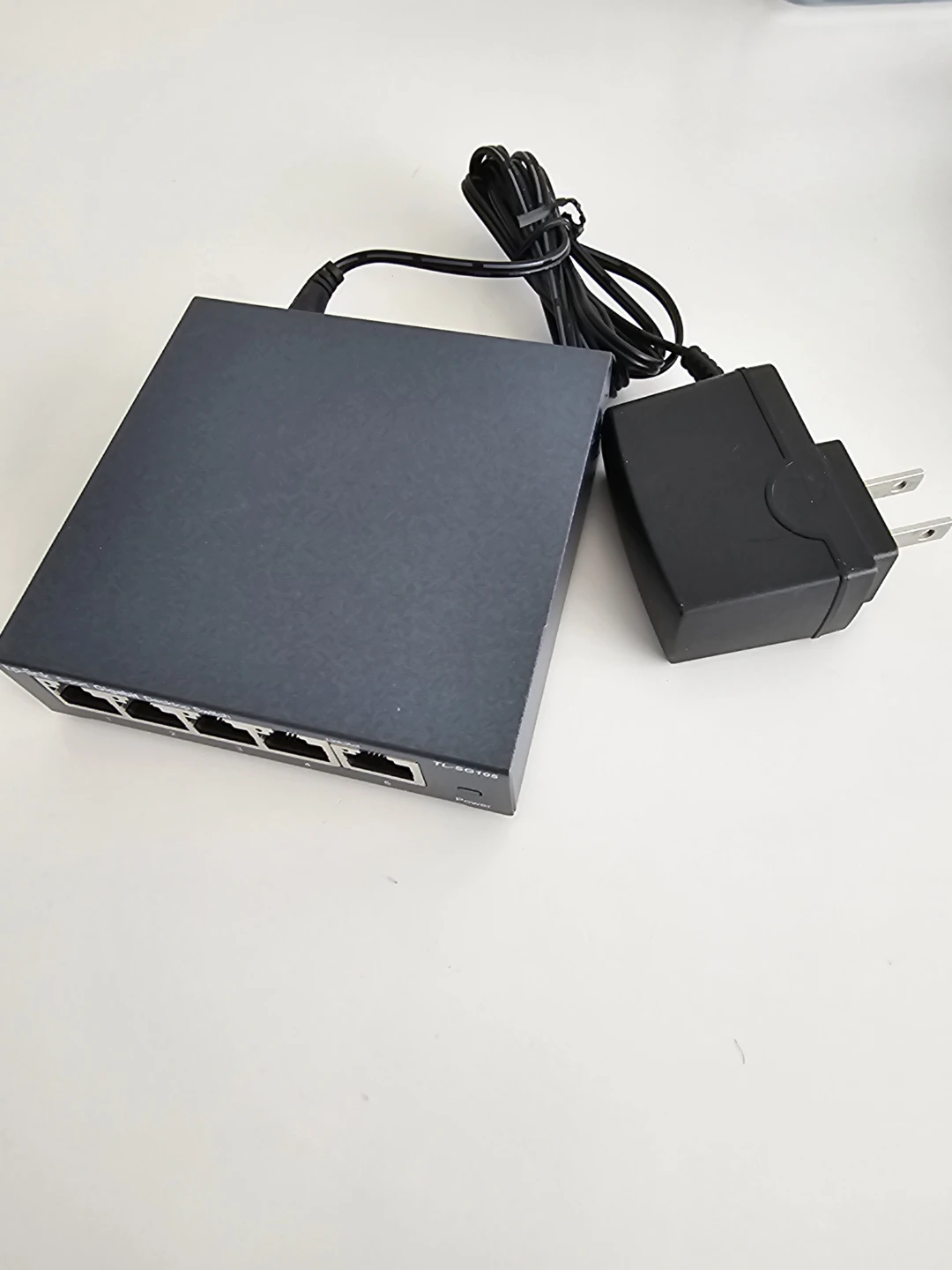 TP-Link 5-Port Gigabit Desktop Switch - photo 2