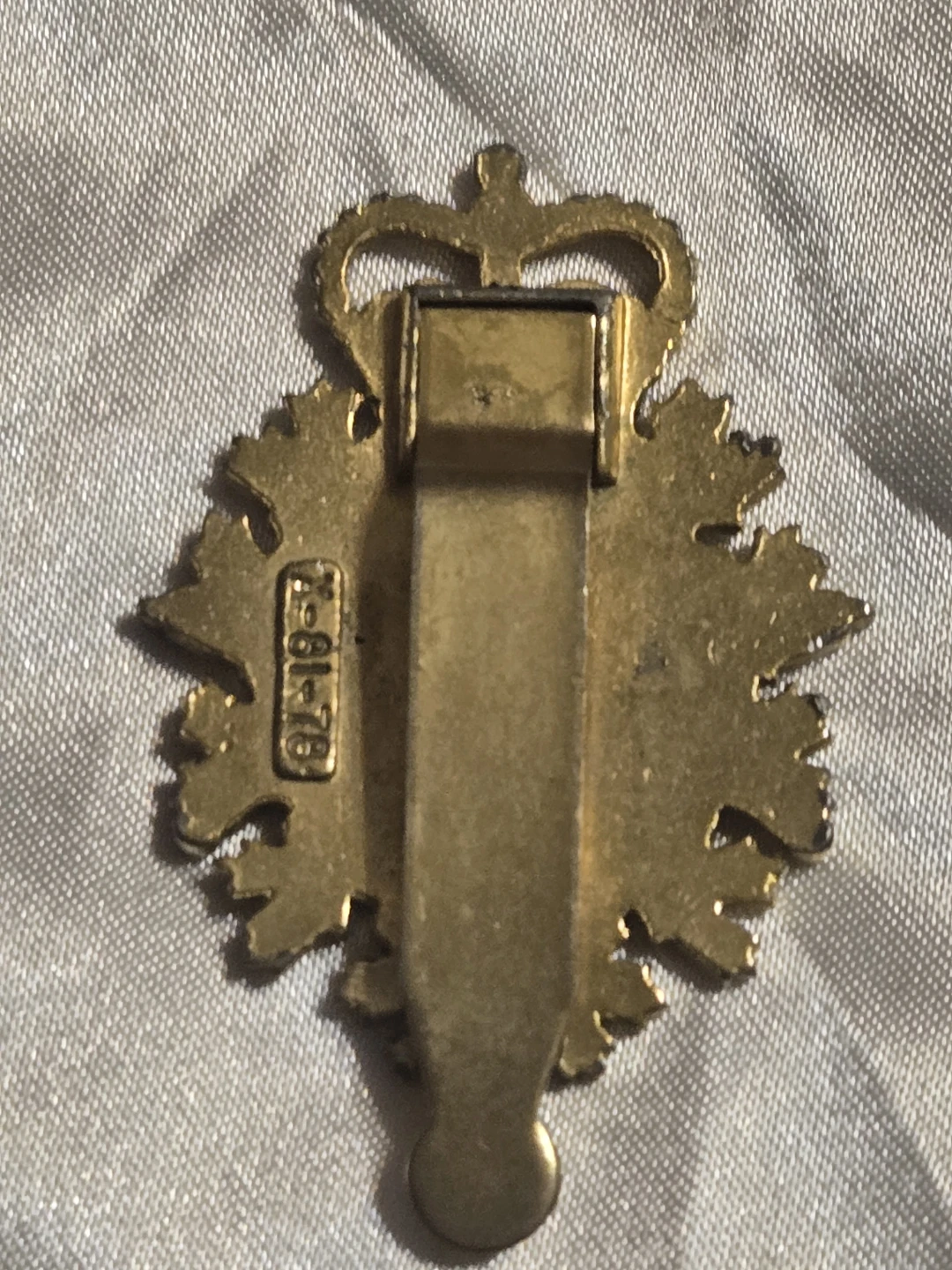 Vintage Military Badge with Crown - photo 2