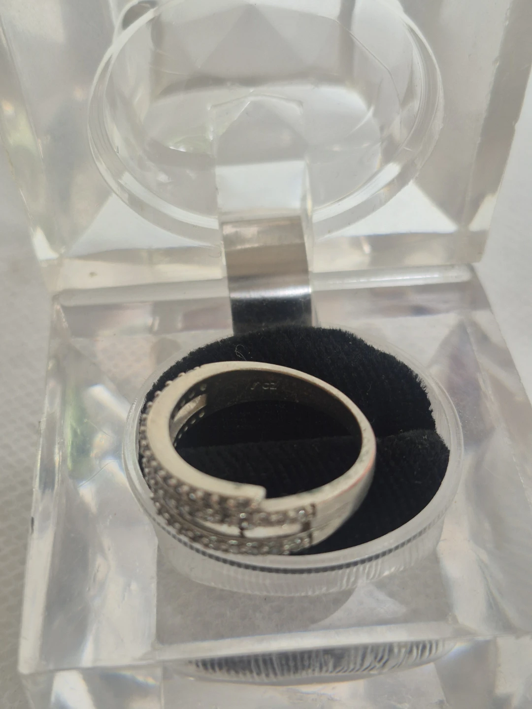 Rhinestone Band Ring in Clear Case - photo 3