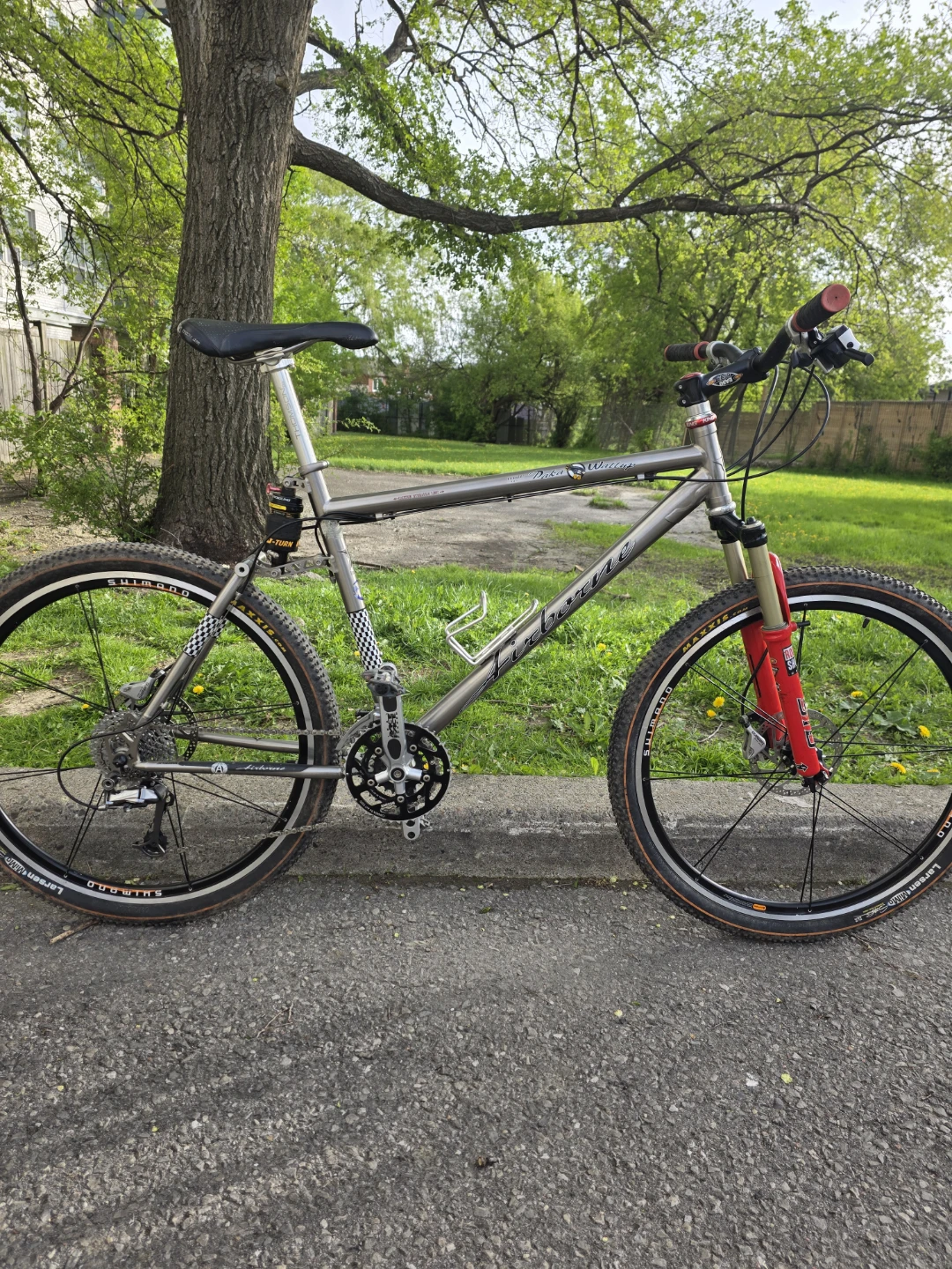 Airborne Paka-Wallup titanium 26er
