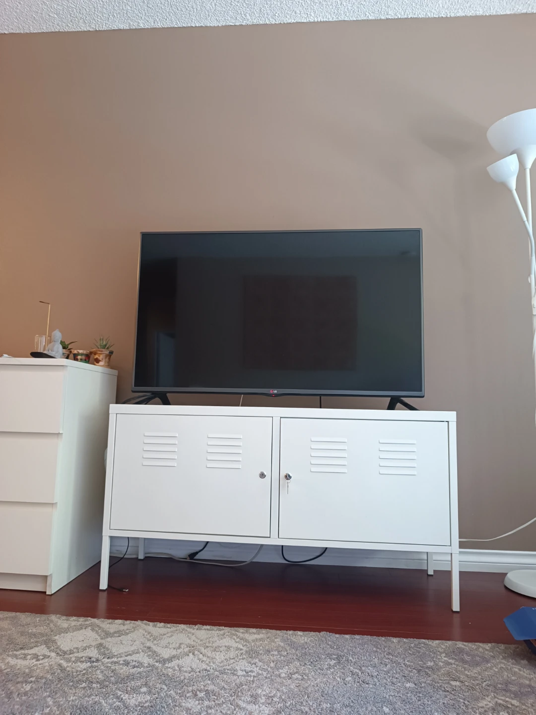 LG 49" TV