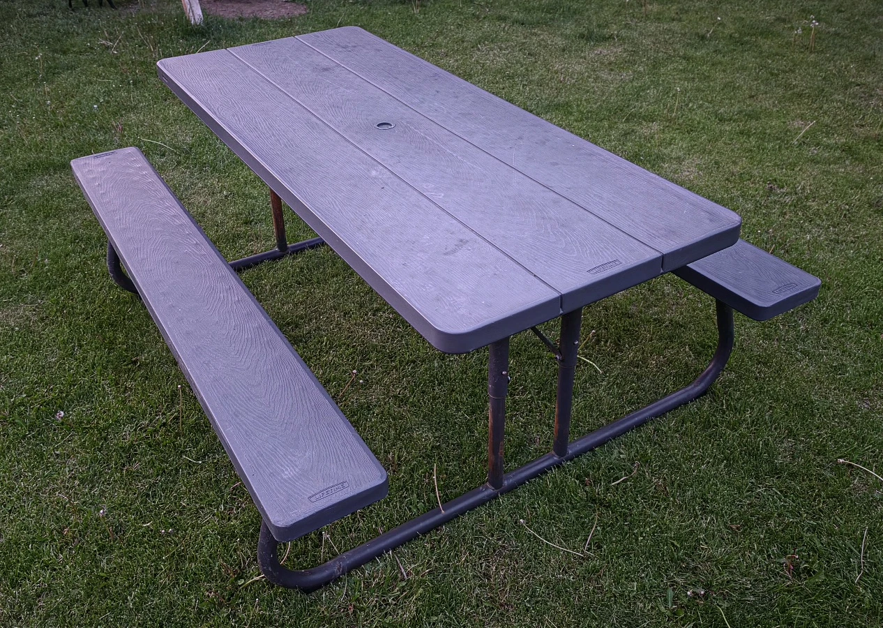 LIFETIME Collapsible Picnic Table