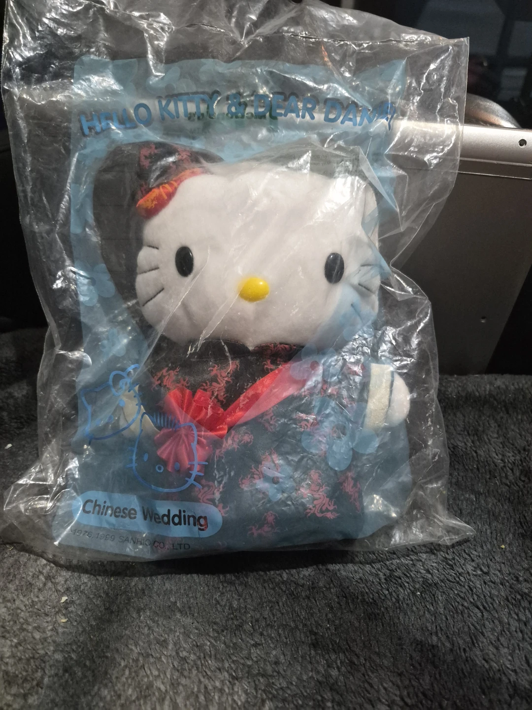 Hello Kitty Chinese Wedding Plush Toys (Set of 2) - photo 3