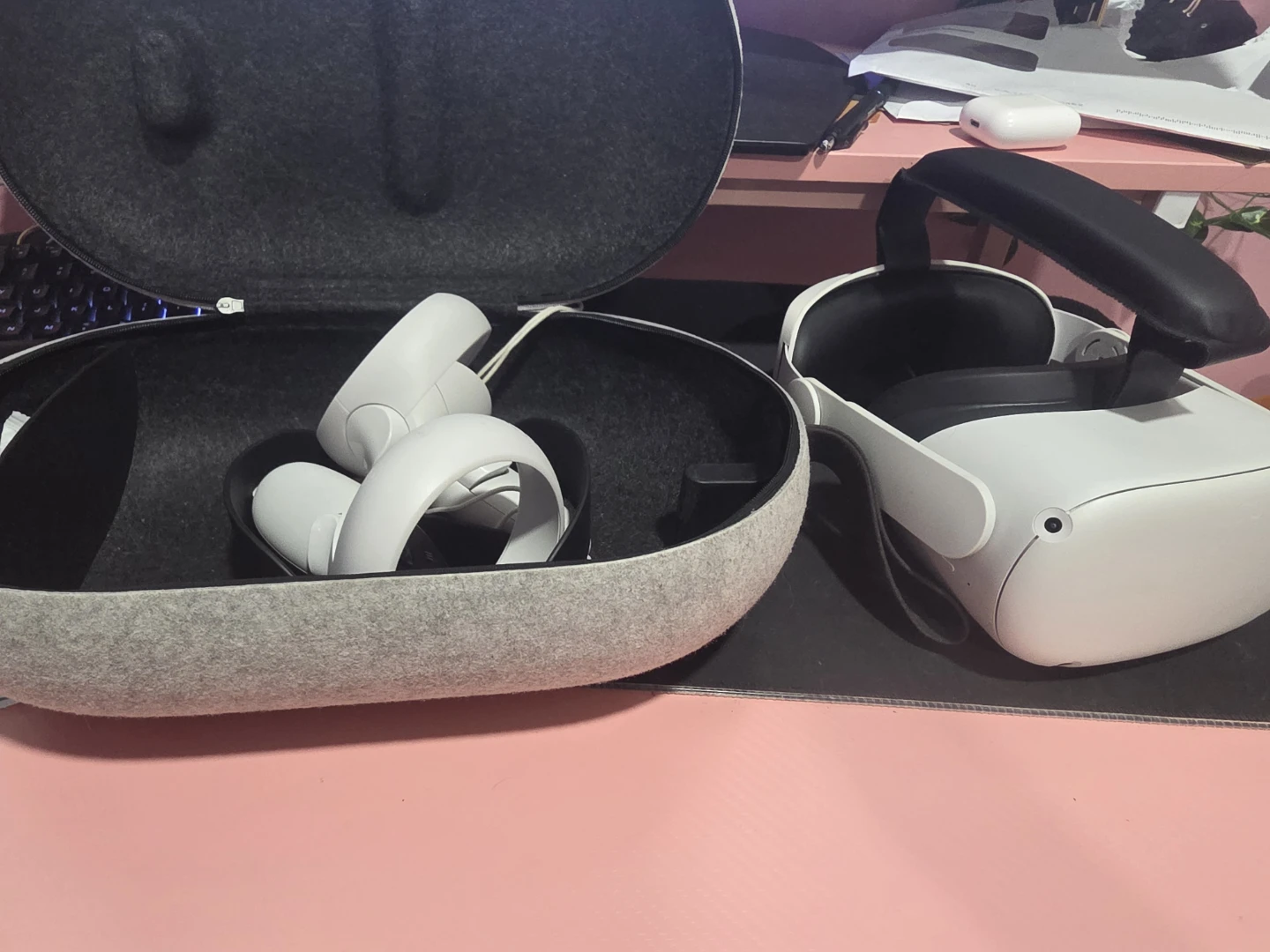 Meta Quest 2 VR Headset and Controllers with Carrying Case - photo 4