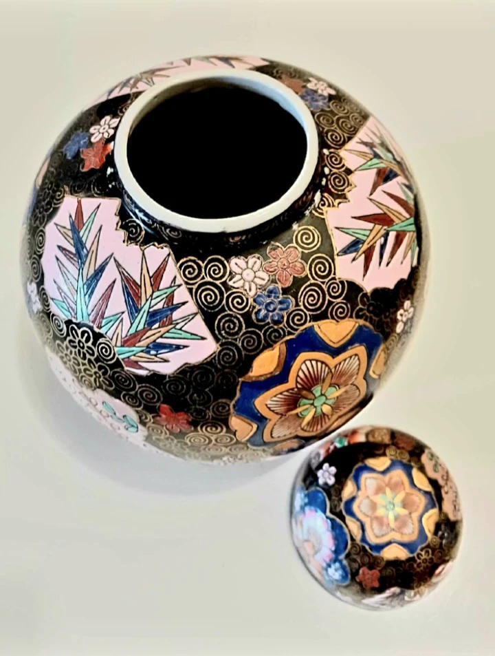 Chinoiserie Macau Famille Noire Ginger Jar - photo 4