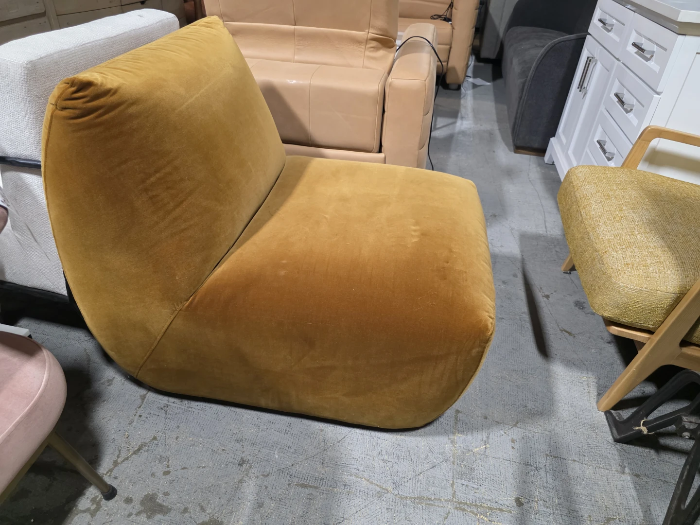 Sundays Close to you Gold Velour Bean Bag Chair - photo 2