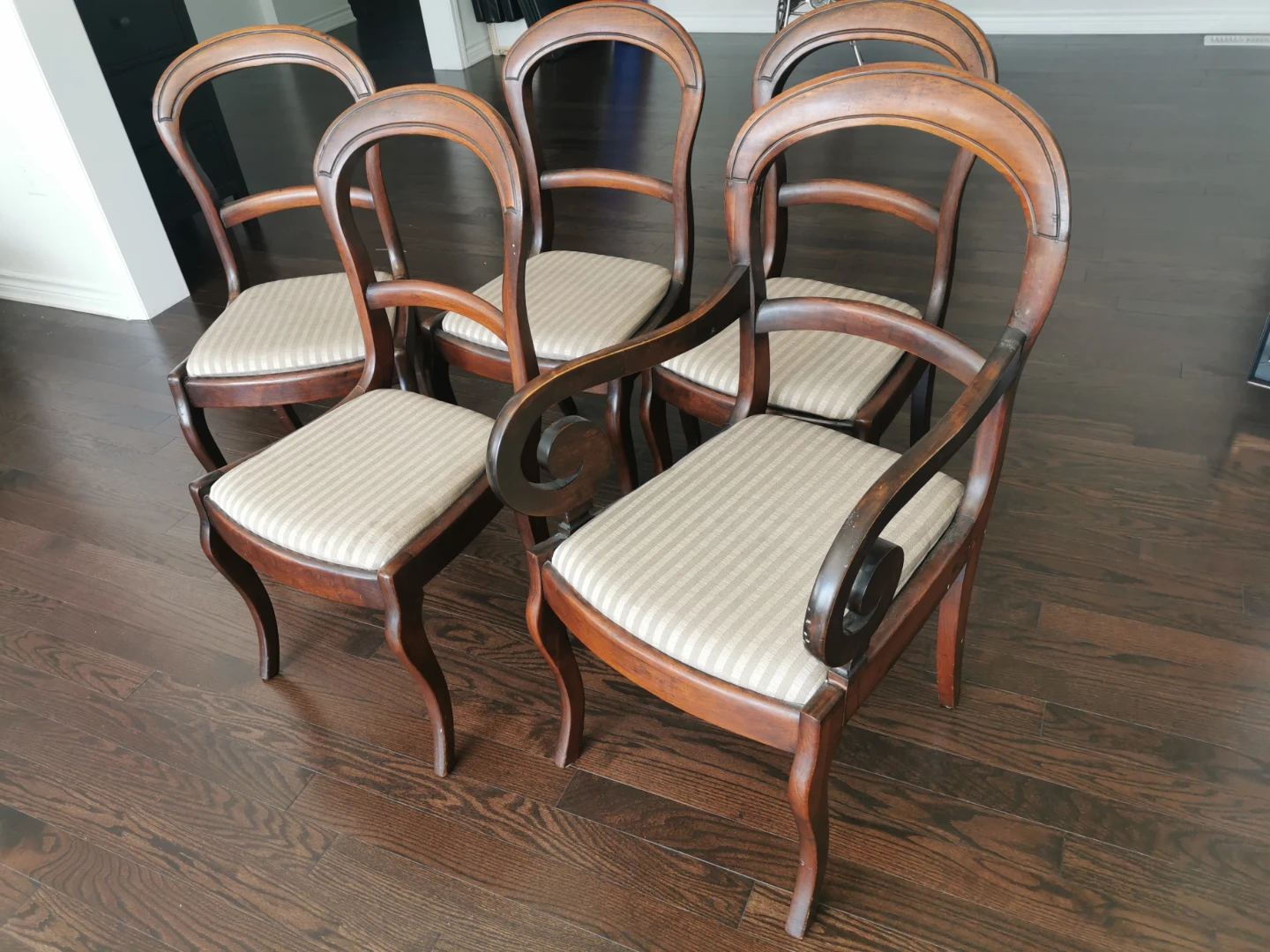 Set of 5 Wooden Dining Chairs